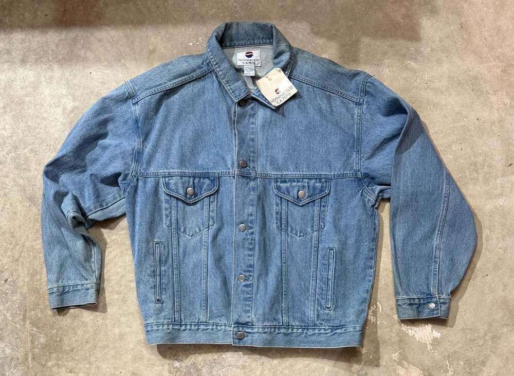Vintage 90s Pepsi Nothing Else Is A Pepsi Light Blue Denim Trucker Jacket Large